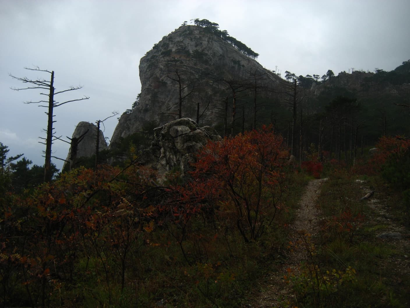 по горному Крыму осенью