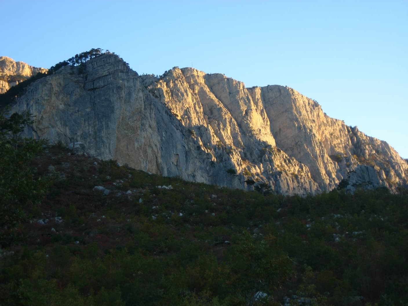 по горному Крыму осенью