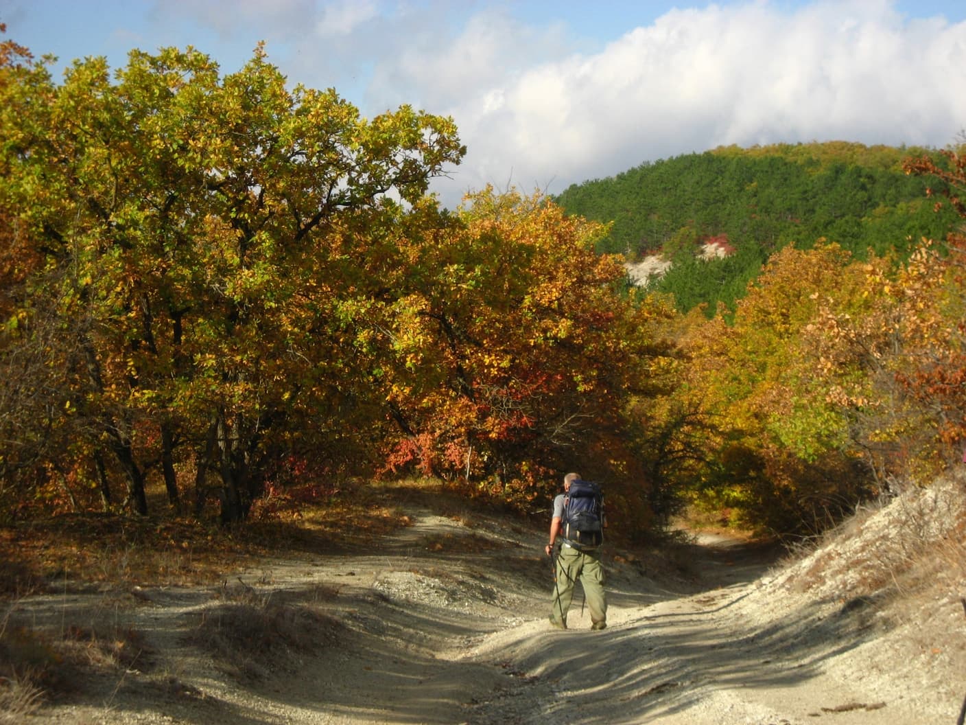 по горному Крыму осенью