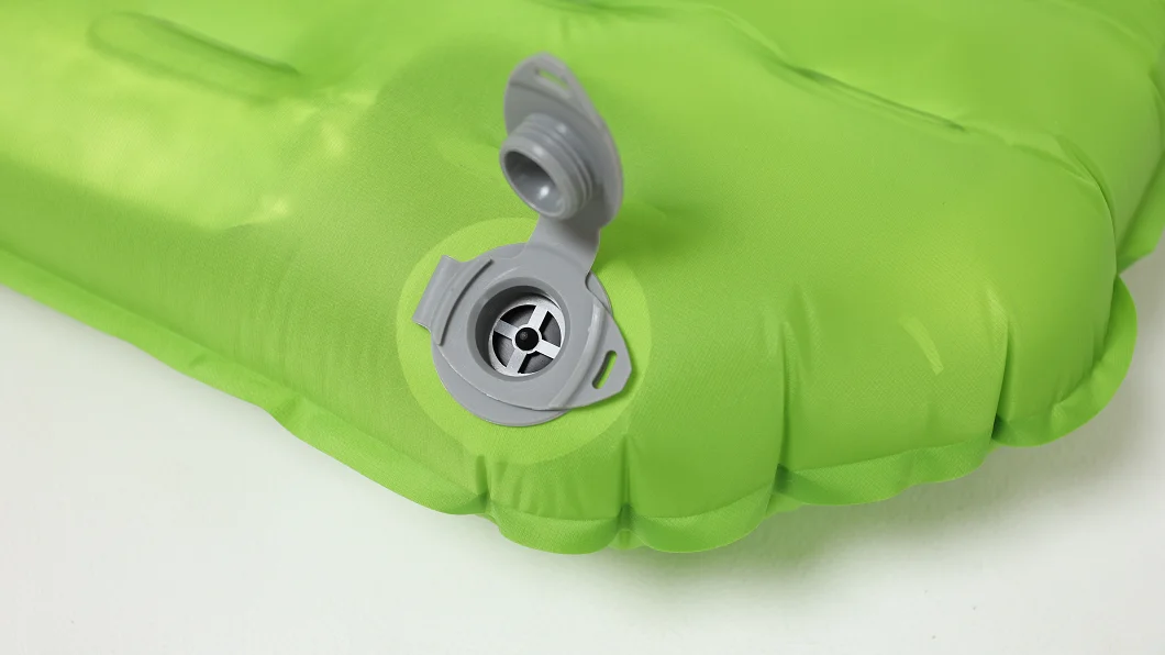 Самонадувающийся туристический коврик