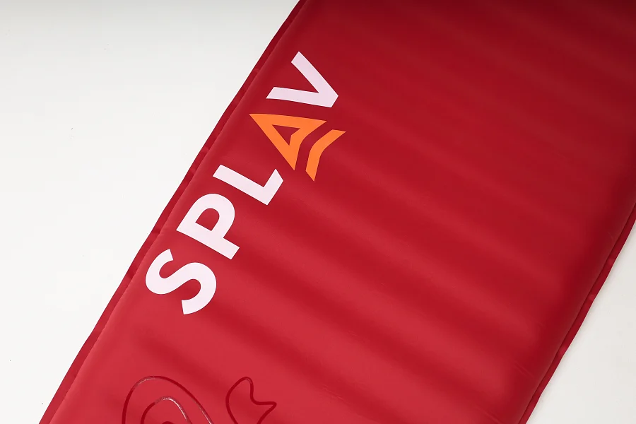 Туристический самонадувающийся коврик