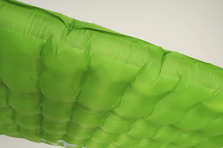 Самонадувающийся туристический коврик